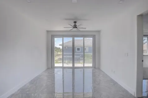 Nicholas Cay, Venice Bay #6 New Providence Paradise Island BS