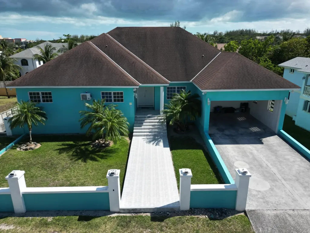 #53 Lake Cunningham New Providence Paradise Island BS