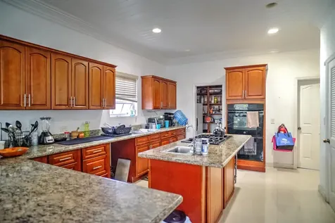 #53 Lake Cunningham New Providence Paradise Island BS
