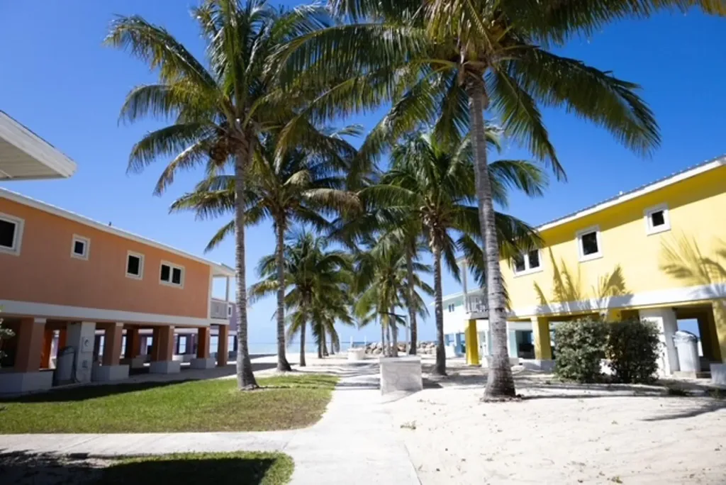 Bootle Bay, Oceanfront Estate Grand Bahama Freeport BS