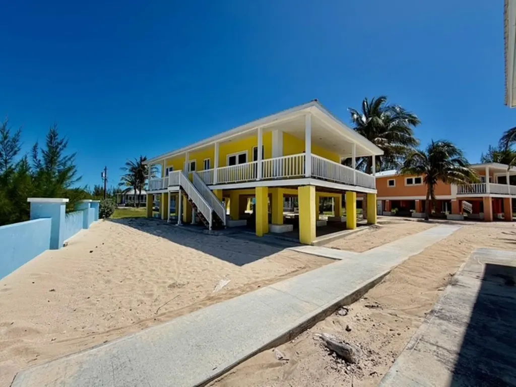 Bootle Bay, Oceanfront Estate Grand Bahama Freeport BS