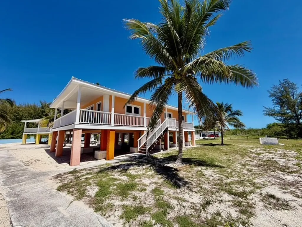 Bootle Bay, Oceanfront Estate Grand Bahama Freeport BS