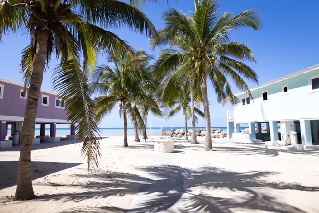 Bootle Bay, Oceanfront Estate Grand Bahama Freeport BS