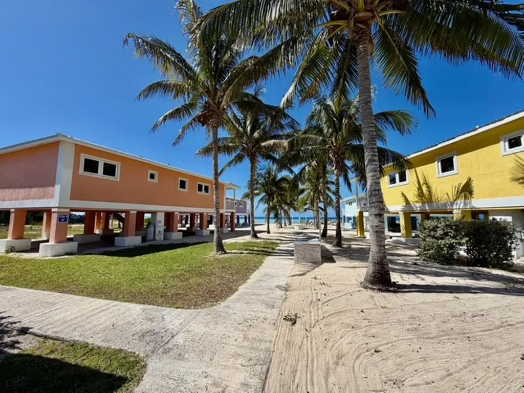 Bootle Bay, Oceanfront Estate Grand Bahama Freeport BS