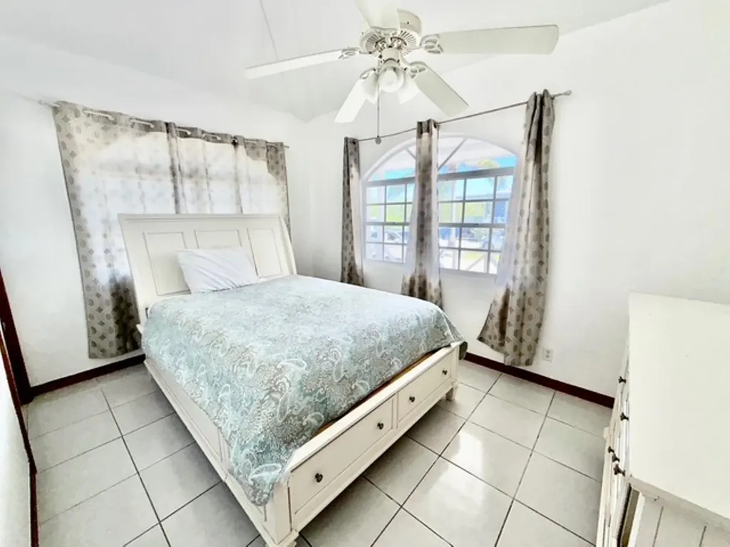 Bootle Bay, Oceanfront Estate Grand Bahama Freeport BS