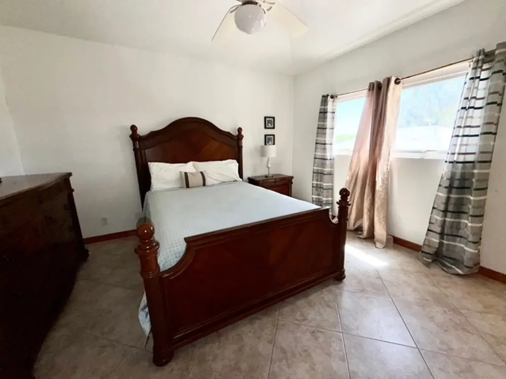 Bootle Bay, Oceanfront Estate Grand Bahama Freeport BS