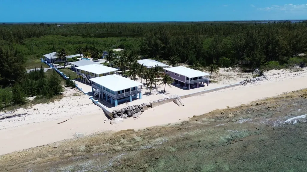 Bootle Bay, Oceanfront Estate Grand Bahama Freeport BS