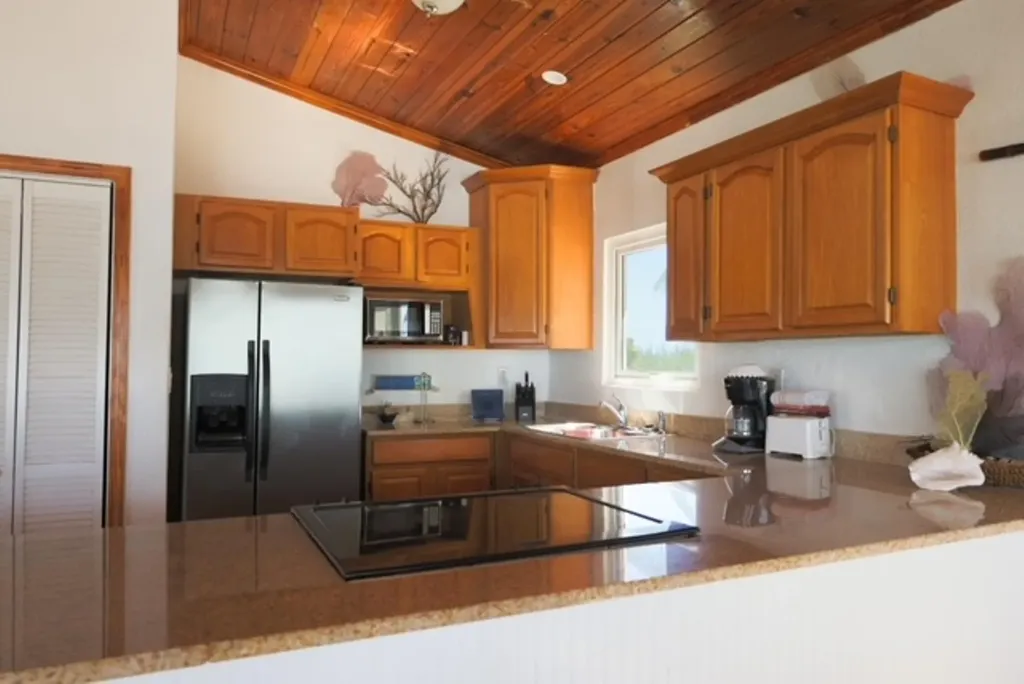 Bootle Bay, Oceanfront Estate Grand Bahama Freeport BS