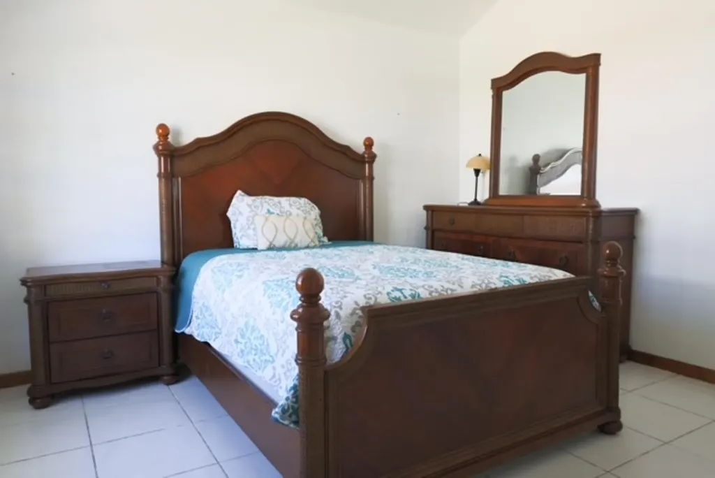 Bootle Bay, Oceanfront Estate Grand Bahama Freeport BS