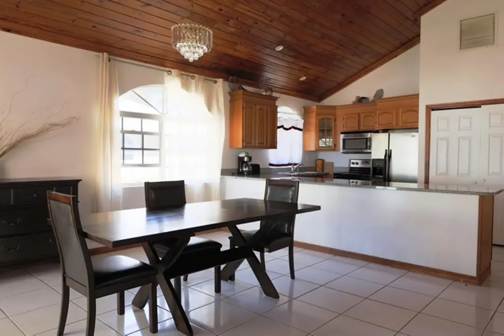 Bootle Bay, Oceanfront Estate Grand Bahama Freeport BS