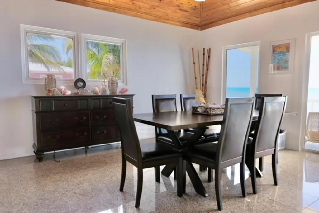 Bootle Bay, Oceanfront Estate Grand Bahama Freeport BS
