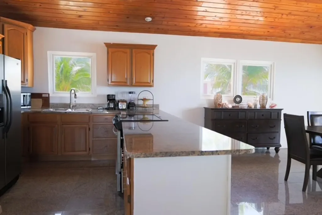 Bootle Bay, Oceanfront Estate Grand Bahama Freeport BS