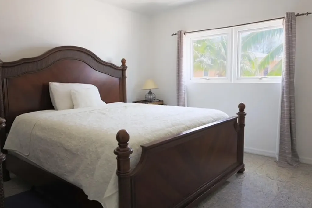 Bootle Bay, Oceanfront Estate Grand Bahama Freeport BS