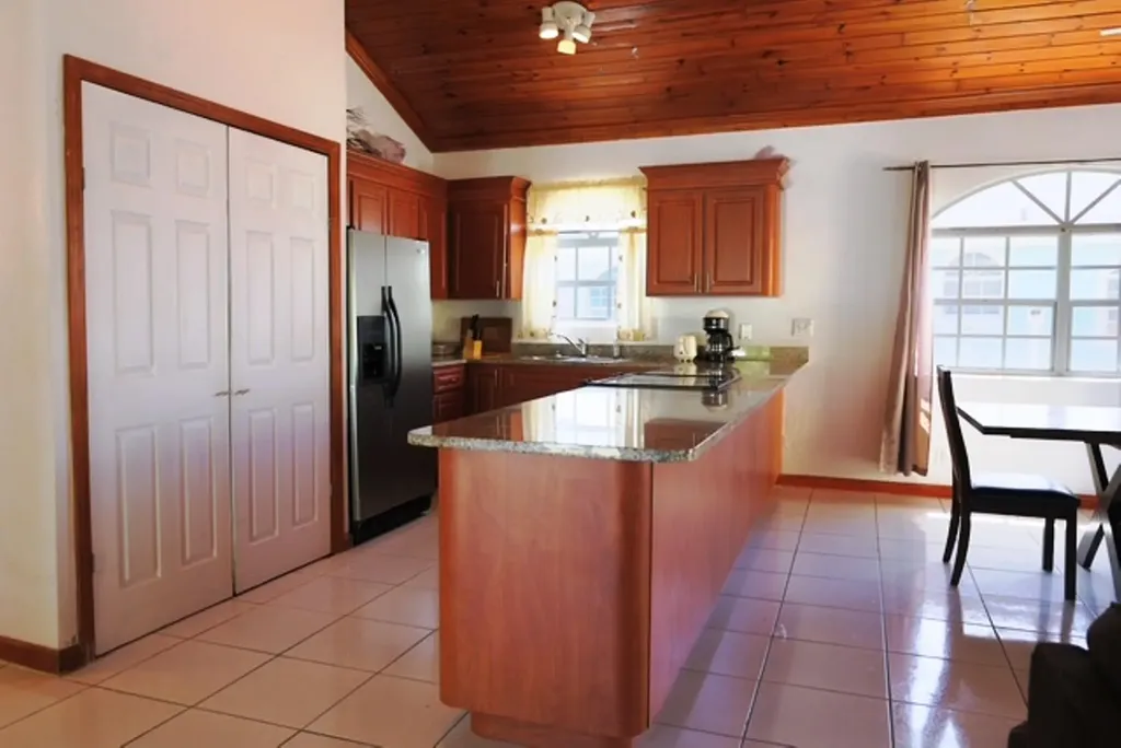 Bootle Bay, Oceanfront Estate Grand Bahama Freeport BS