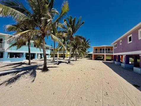 Bootle Bay, Oceanfront Estate Grand Bahama Freeport BS