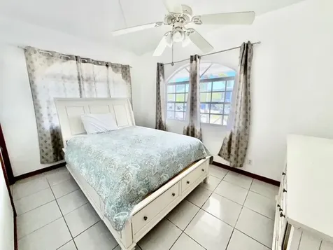 Bootle Bay, Oceanfront Estate Grand Bahama Freeport BS