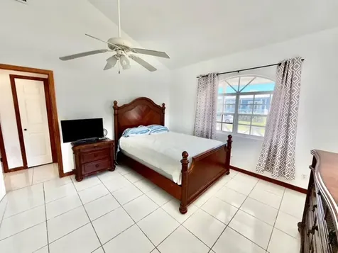 Bootle Bay, Oceanfront Estate Grand Bahama Freeport BS