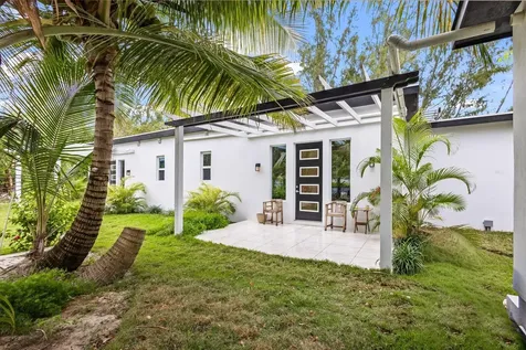 Splendid Isolation Eleuthera BS