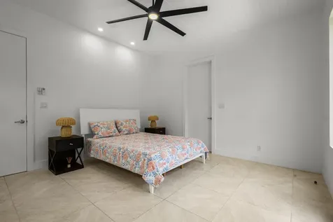 Splendid Isolation Eleuthera BS