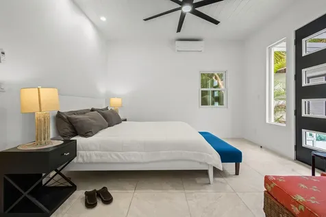 Splendid Isolation Eleuthera BS