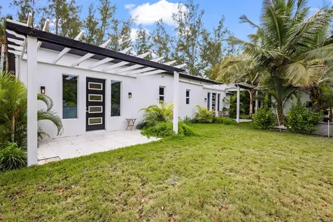 Splendid Isolation Eleuthera BS
