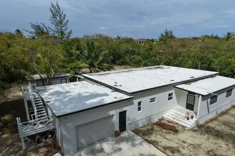 Splendid Isolation Eleuthera BS