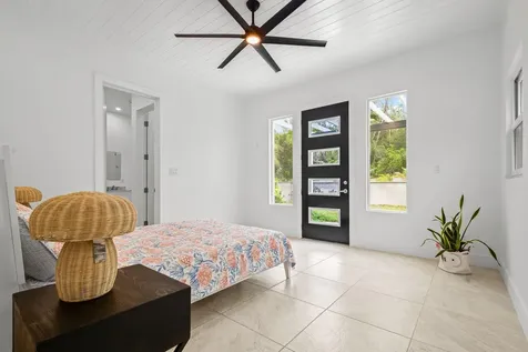 Splendid Isolation Eleuthera BS