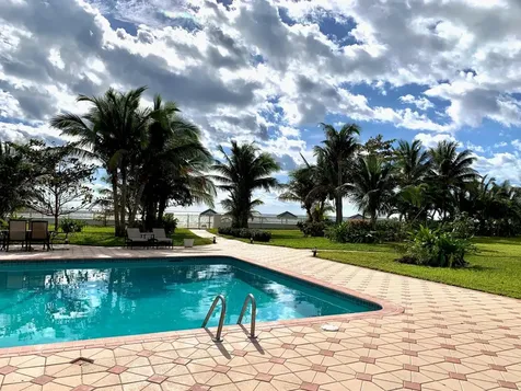 Silverpoint Condo Grand Bahama Freeport BS