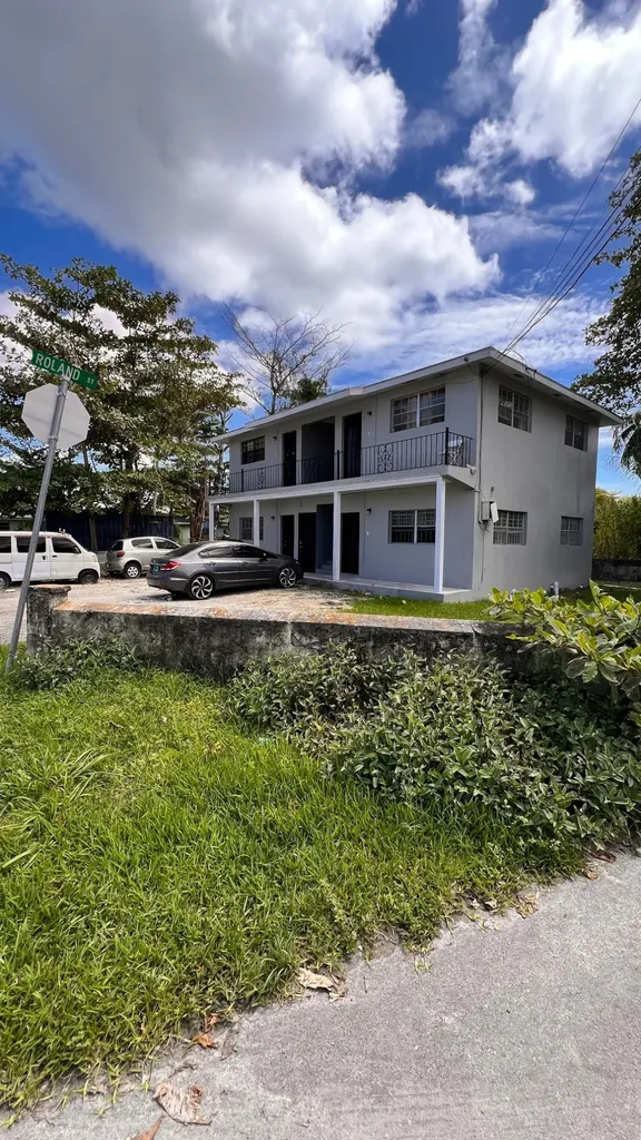 Roberta Drive Ridgeland P New Providence Paradise Island BS