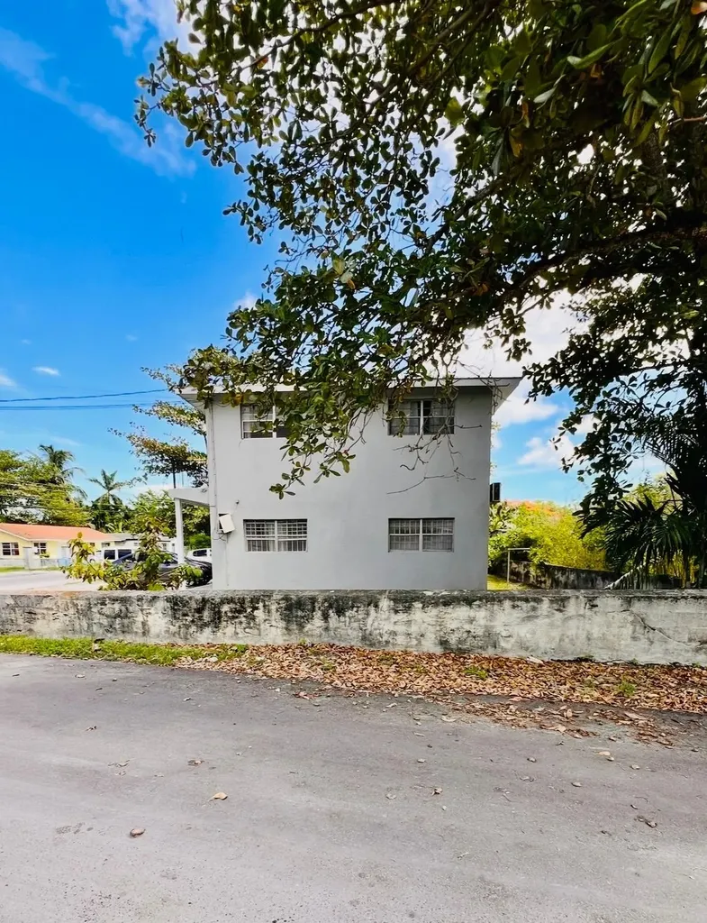 Roberta Drive Ridgeland P New Providence Paradise Island BS