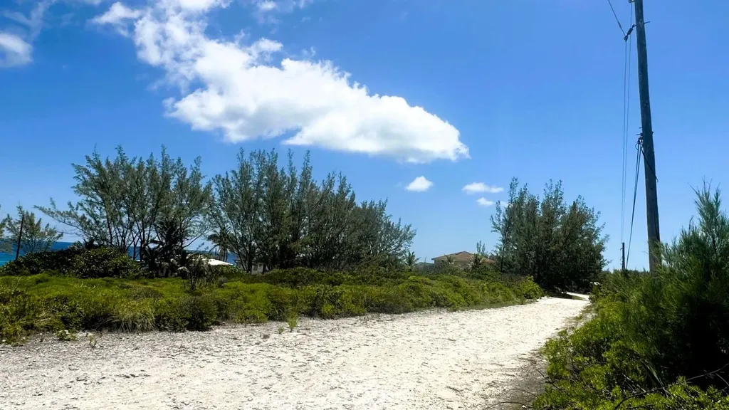 Lot 36 Smuggler's Hill Road Eleuthera BS
