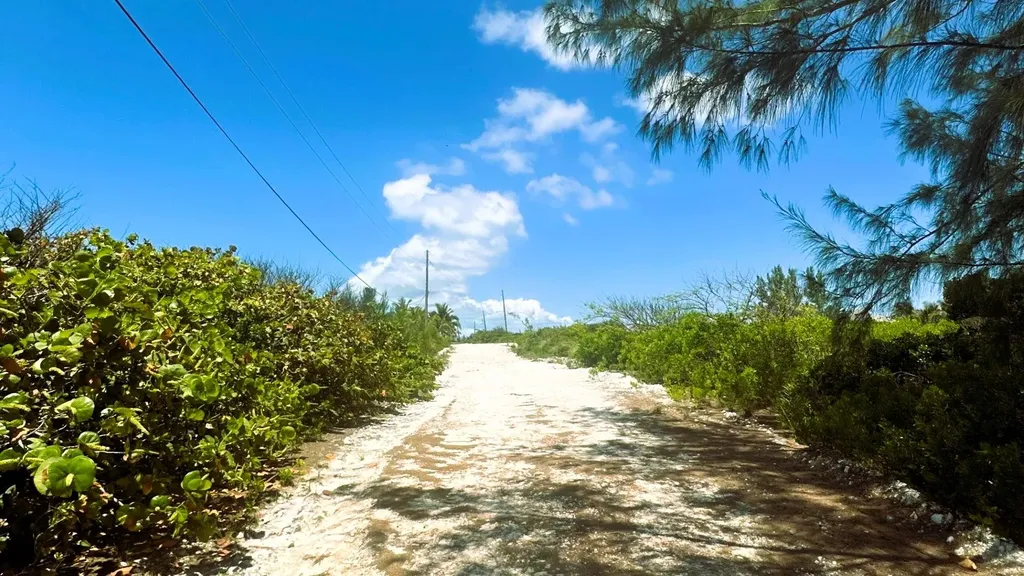 Lot 36 Smuggler's Hill Road Eleuthera BS