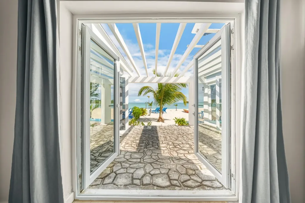 Pleasant Harbor, Andros Andros BS