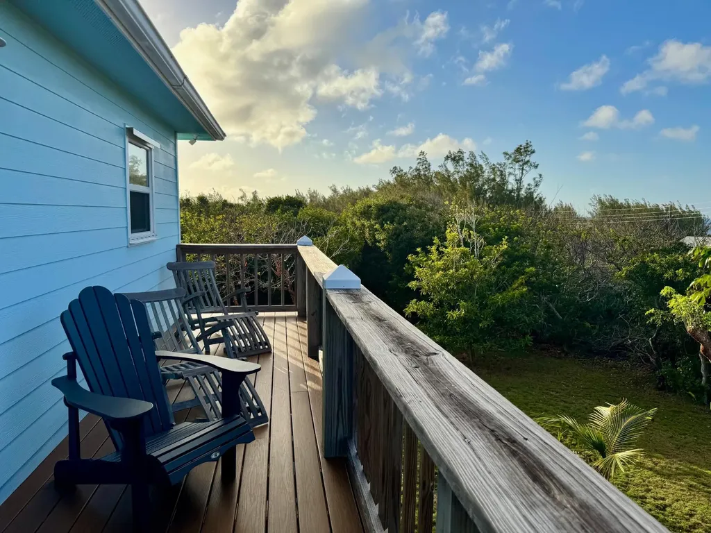 Latitude Adjustment Eleuthera BS