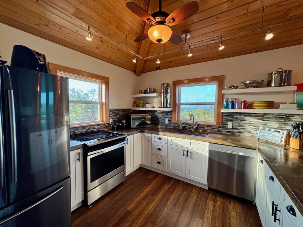 Latitude Adjustment Eleuthera BS