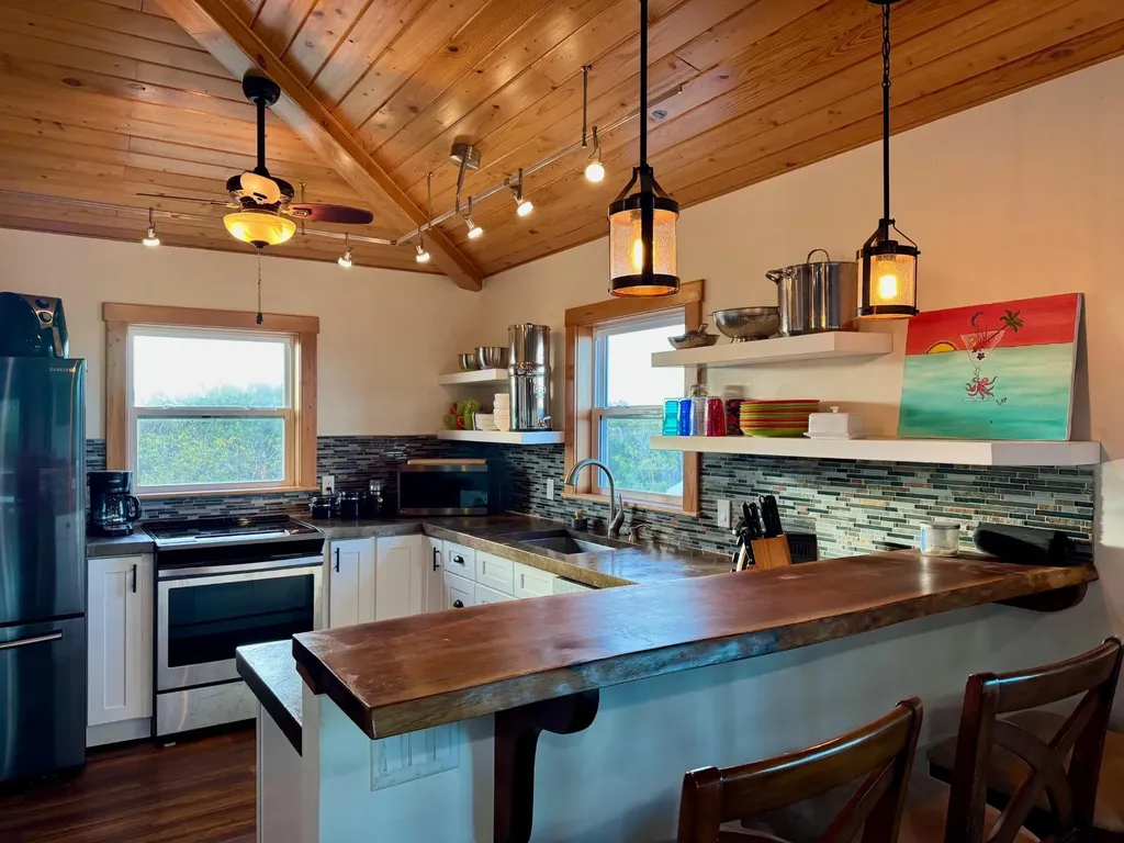 Latitude Adjustment Eleuthera BS