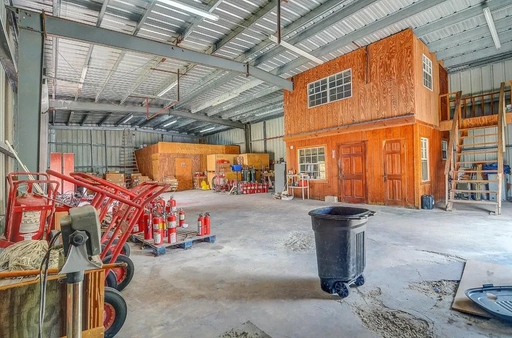 15a Airport Industrial New Providence Paradise Island BS