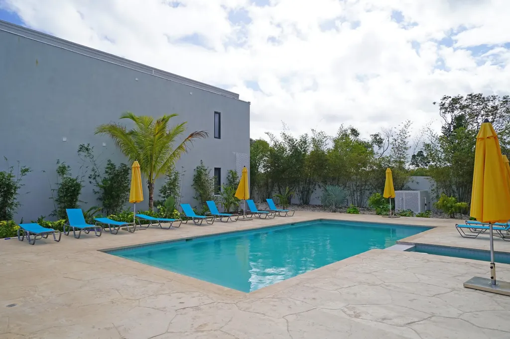 Westend, Love Beach New Providence Paradise Island BS