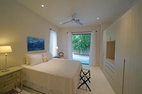 Westend, Love Beach New Providence Paradise Island BS