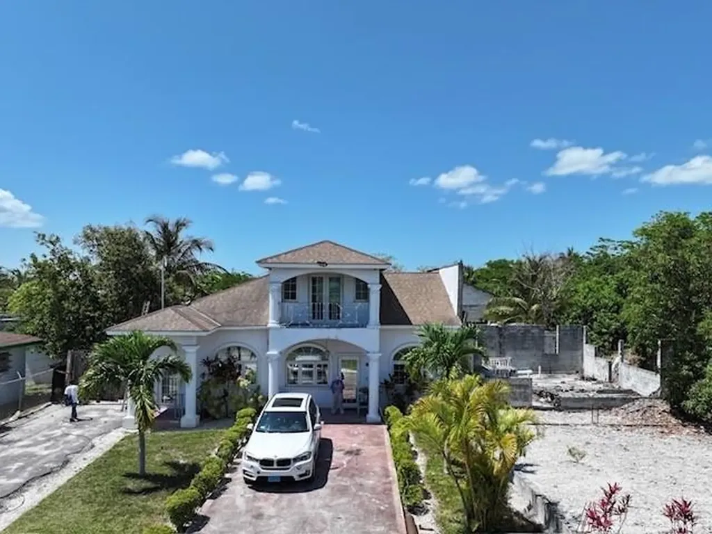 Bellot Road 42 New Providence Paradise Island BS