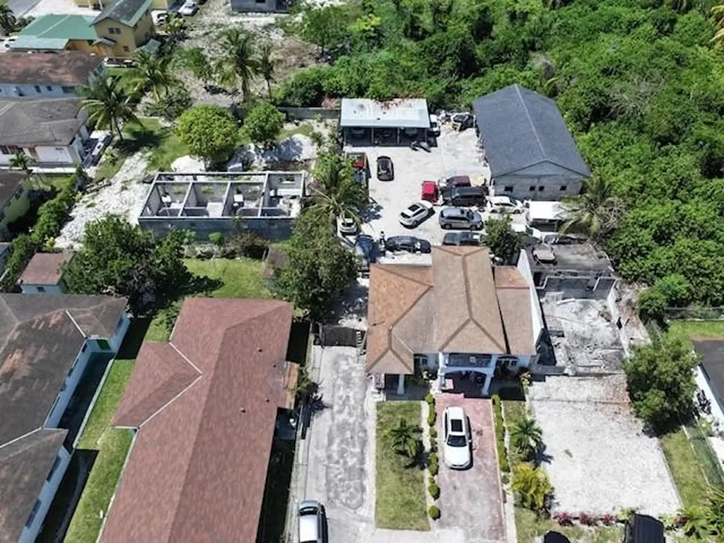 Bellot Road 42 New Providence Paradise Island BS