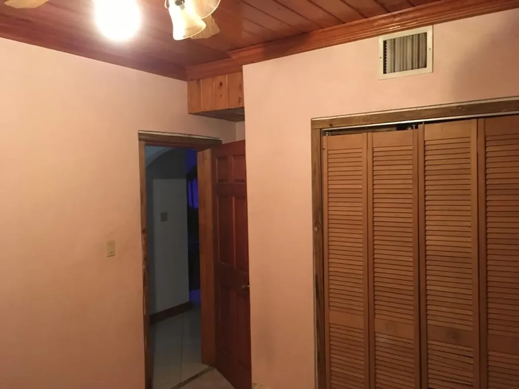Bellot Road 42 New Providence Paradise Island BS