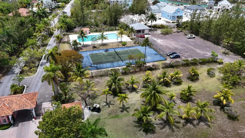 Paul Cay & Ocean Drive New Providence Paradise Island BS