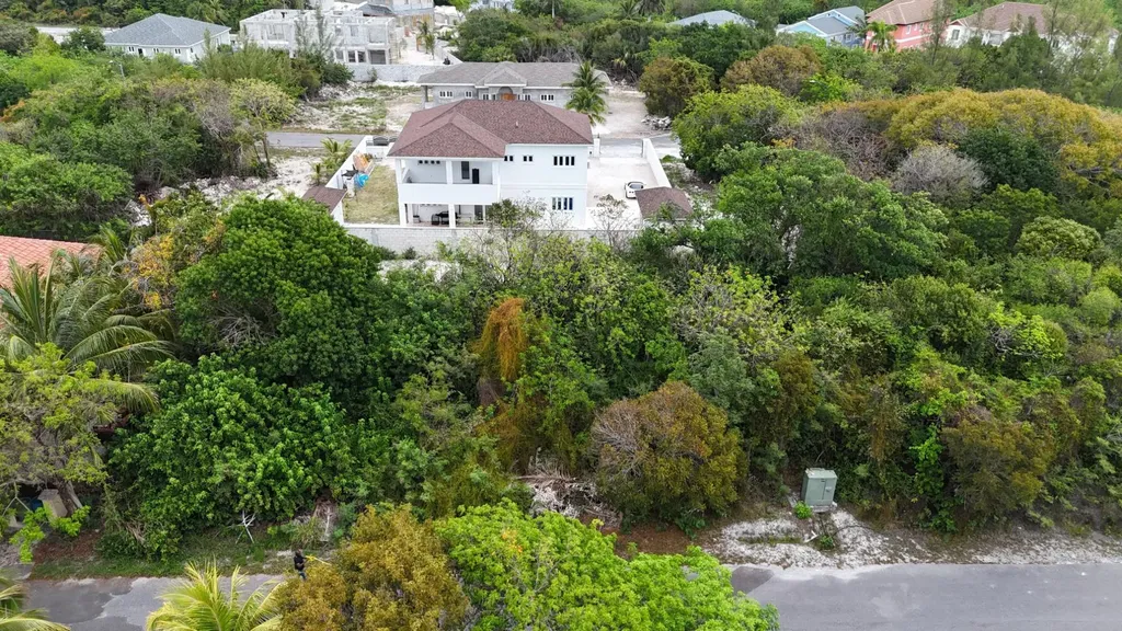 Paul Cay & Ocean Drive New Providence Paradise Island BS