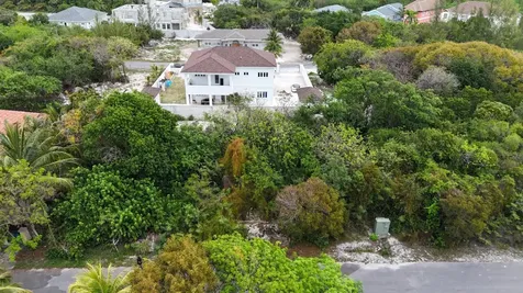 Paul Cay & Ocean Drive New Providence Paradise Island BS
