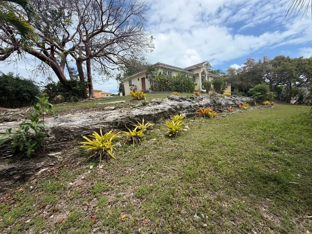 Woodland Way 32 New Providence Paradise Island BS