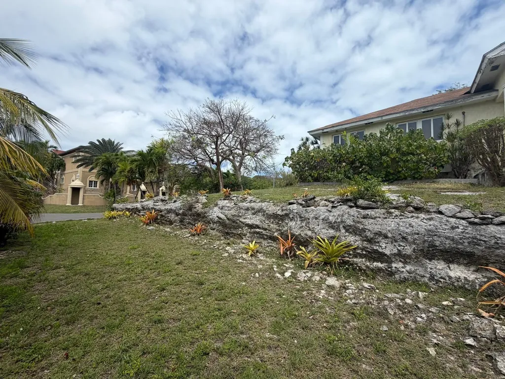 Woodland Way 32 New Providence Paradise Island BS
