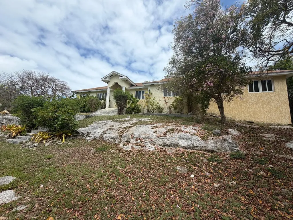 Woodland Way 32 New Providence Paradise Island BS