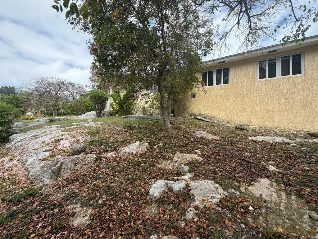 Woodland Way 32 New Providence Paradise Island BS