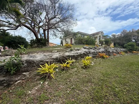Woodland Way 32 New Providence Paradise Island BS